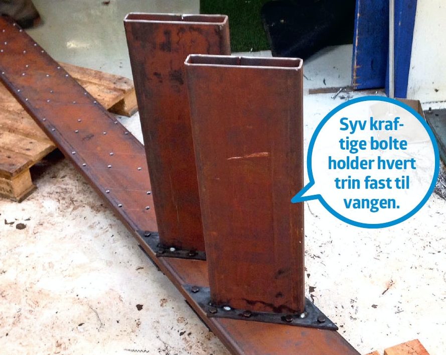 Svævende trapper: Hvert trin er svejset fast