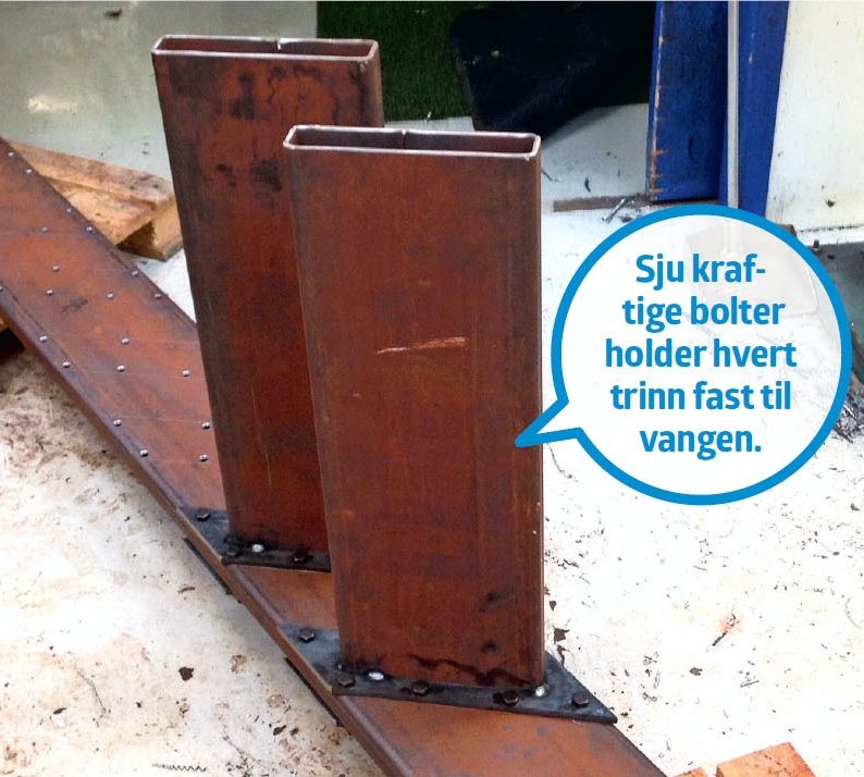 Svevende trapp: Hvert trinn er sveiset fast