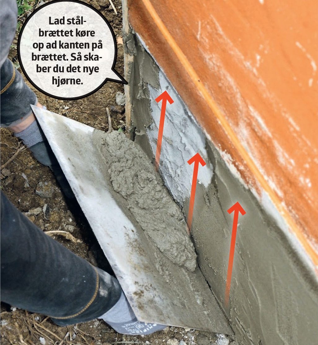 Pudsning af sokkel: Træk mørtel på ved hjørnet