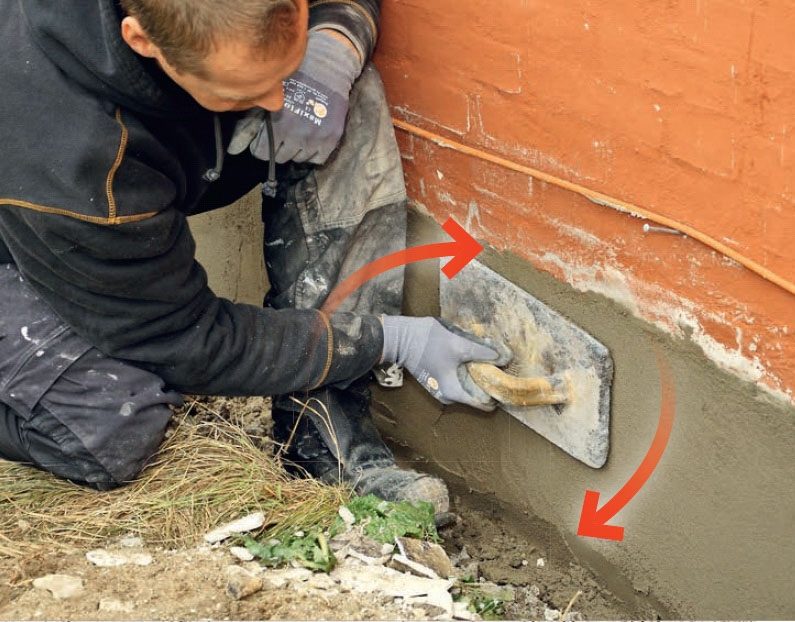 Pusse grunnmur: Puss sokkelen med et pussebrett