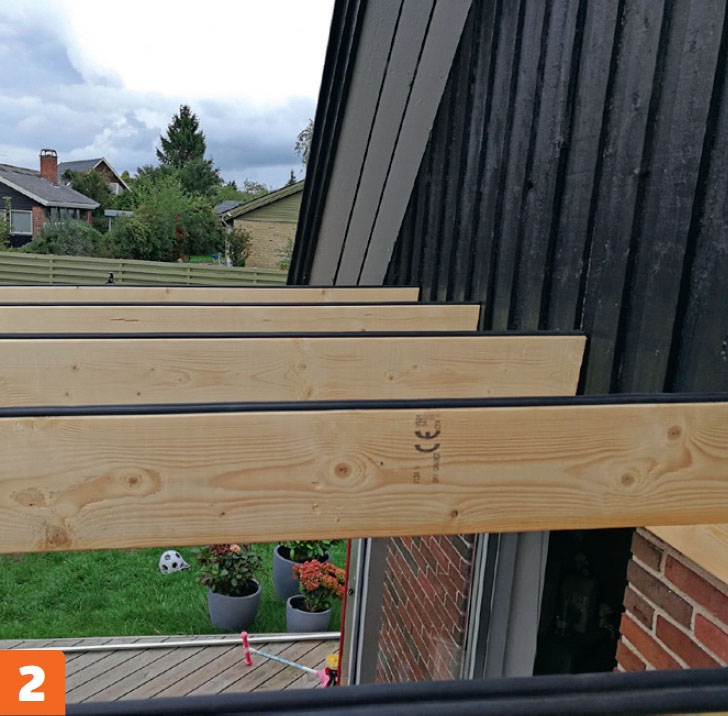 Enkel överbyggnad av terrassen