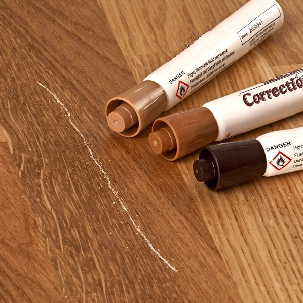 Ridser i lakeret trægulv