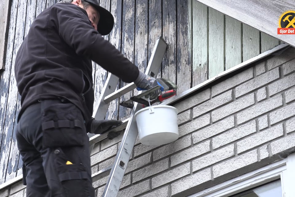 Lag en "knagg" til malingsspannet