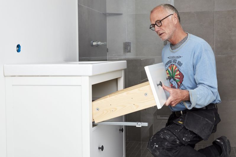 Stikkontakt ved håndvask badeværelse