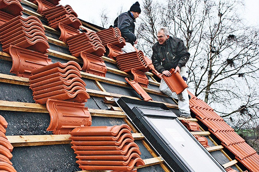 Tegl kan ligge i opptil 80 år før den skal skiftes igjen.