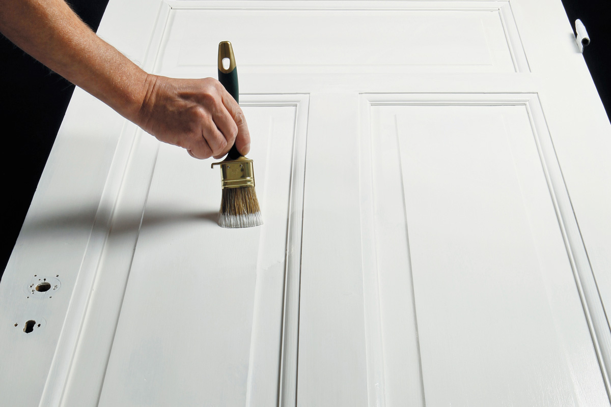 Penselen kan ikke konkurrere med rull og malersprøyte når det gjelder tempo. Men på finish er penselen en klar vinner.