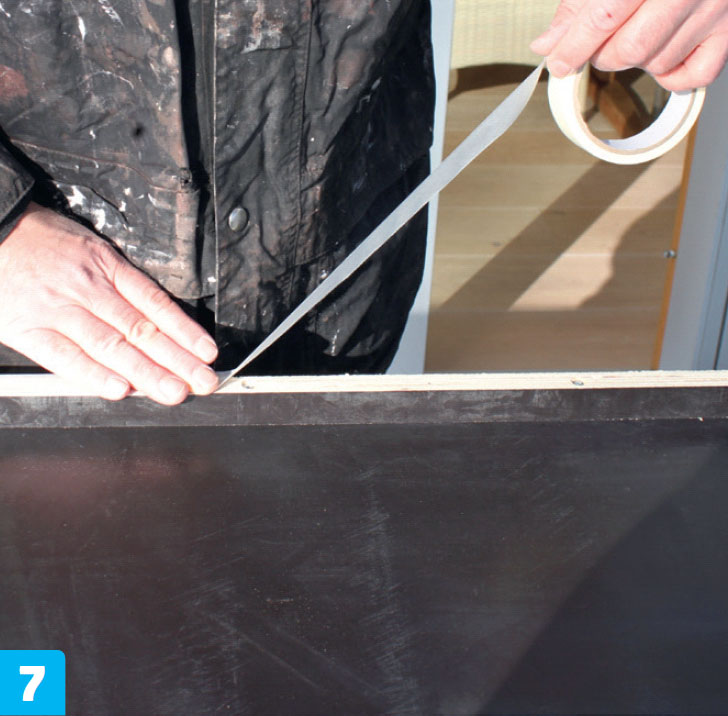 Terrazzo benkeplate: Sett teip over alle skruene