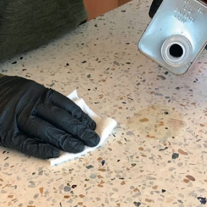 Terrazzo bänkskiva kök: Gnid in bänkskivan med impregneringsvätska