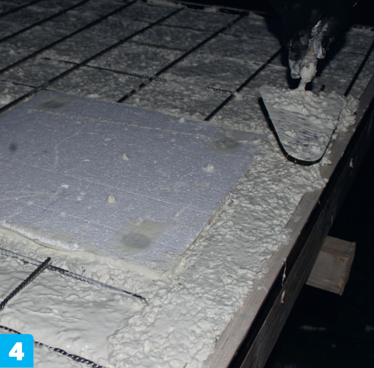 Terrazzo-pöytälevy: Täytä muotti kokonaan