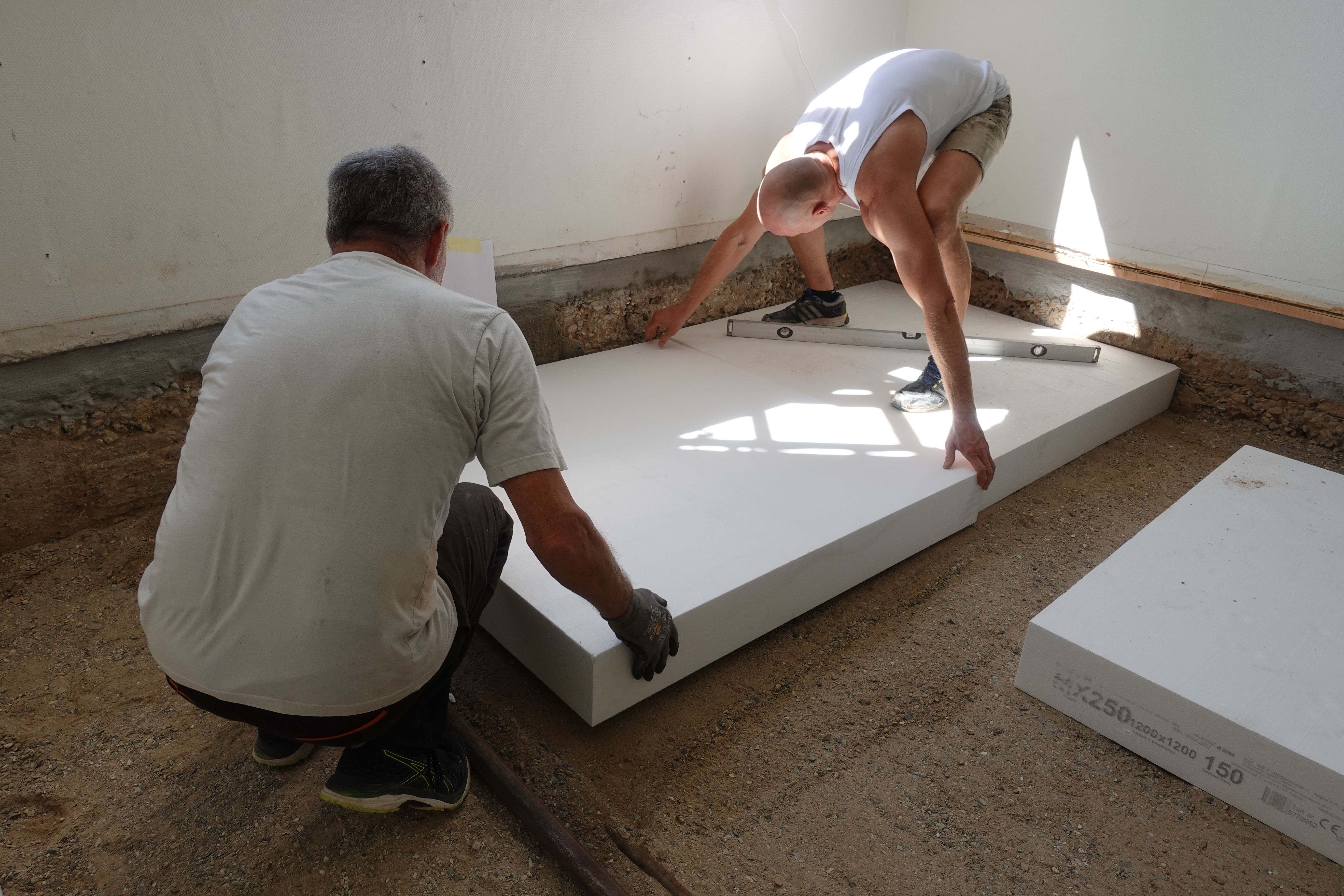 Isolering krypekjeller