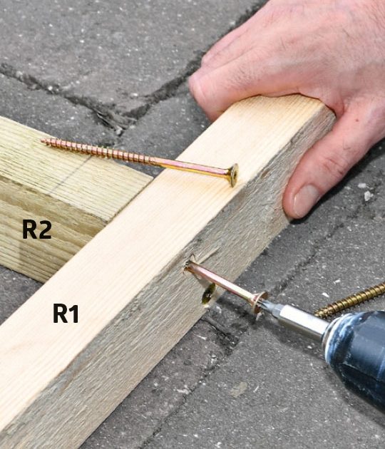 Dele til utebod byggesett skrus sammen med skruer