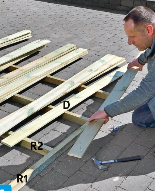 Pihavaraston puu ulkoverhous