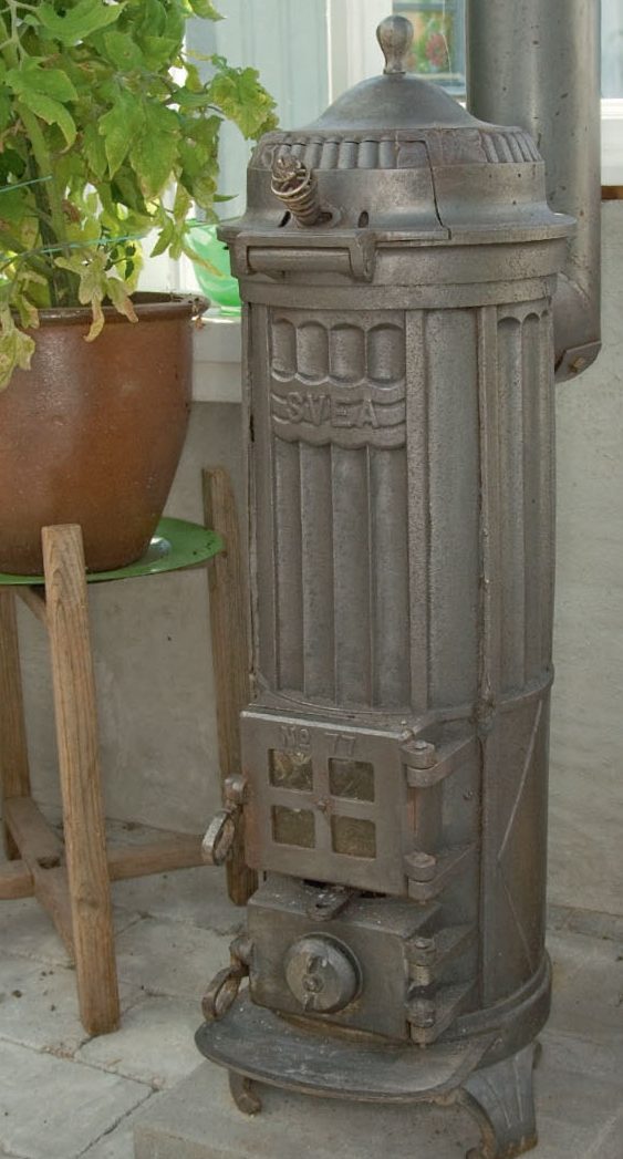 Kasvihuoneeseen asennetaan tulisija