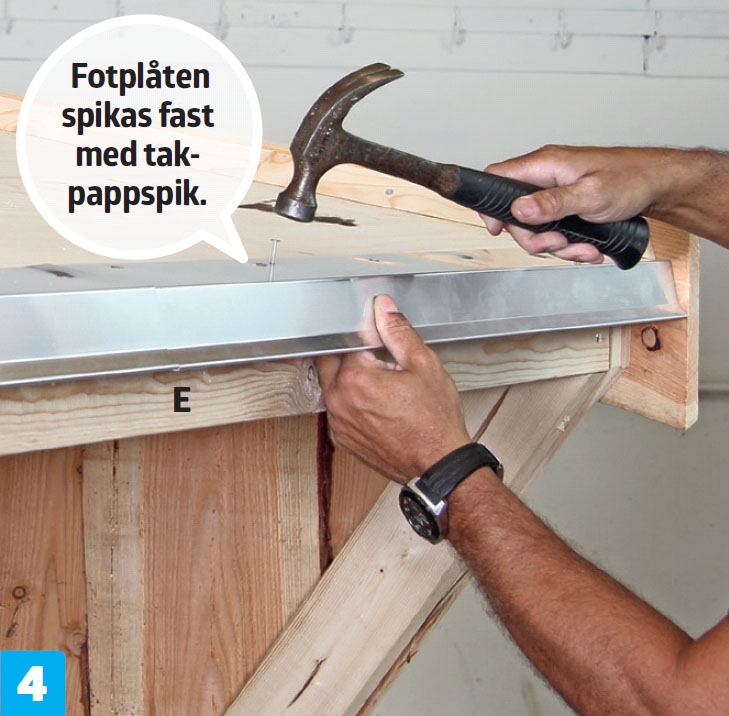Fotplåten spikas fast på vindskydd tak med takpappspik