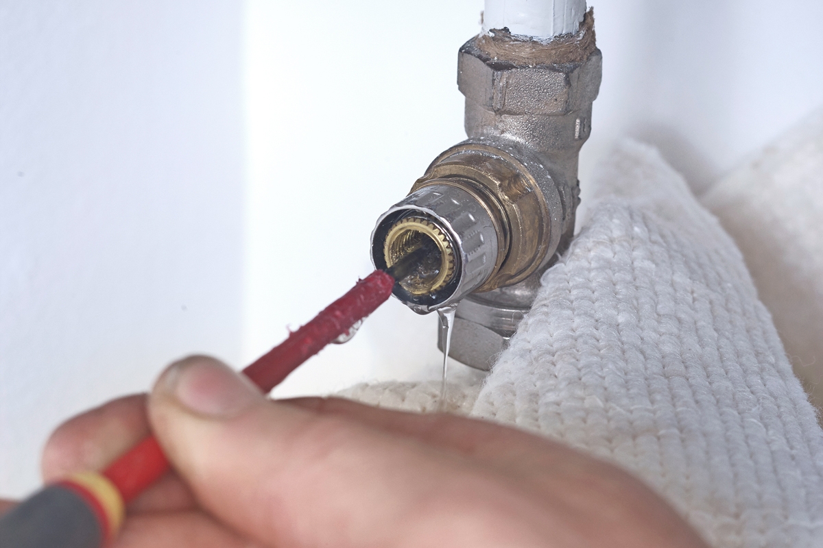 Varme i radiator: Skift radiatorventil