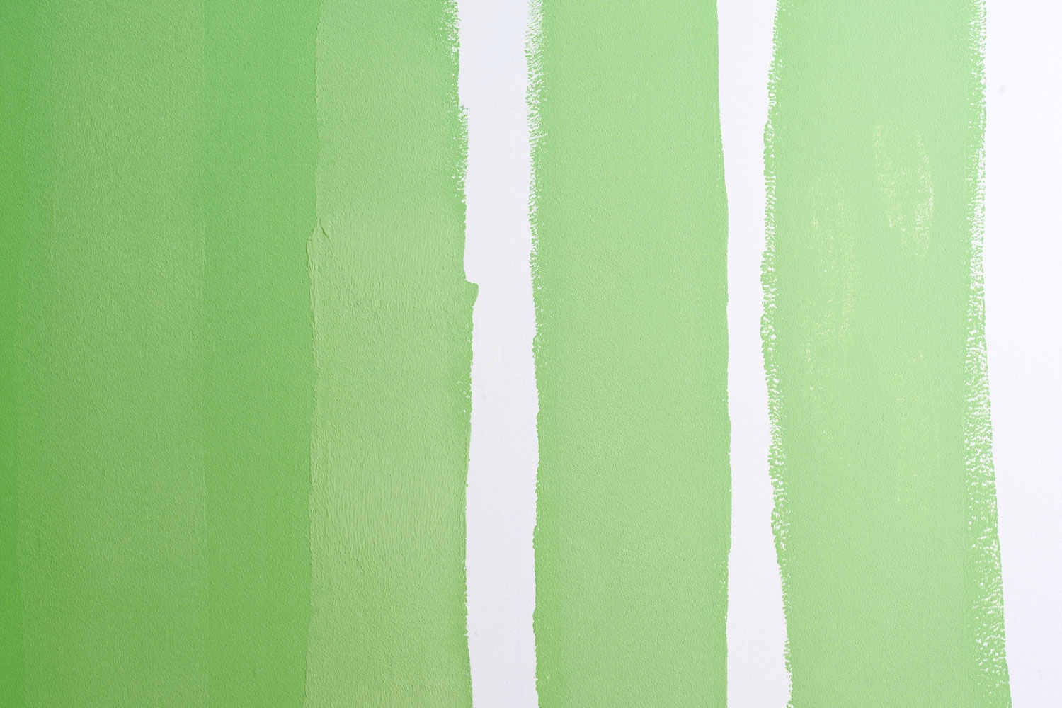 Male en væg i stuen uden helligdage