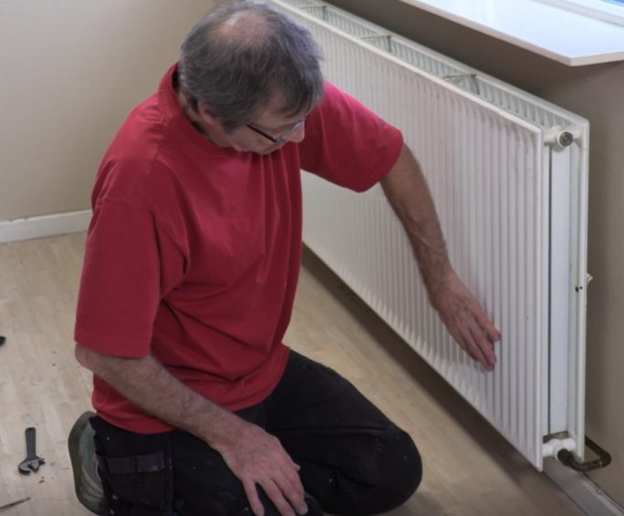 3 metoder til å få varme i radiatoren | gjoerdetselv.com