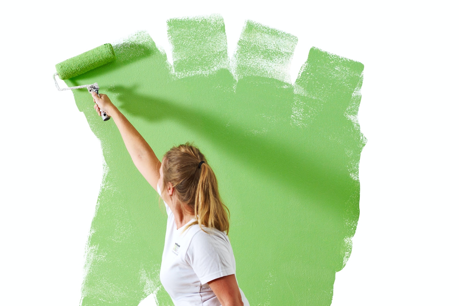 Seinän maalaaminen suorin vedoin