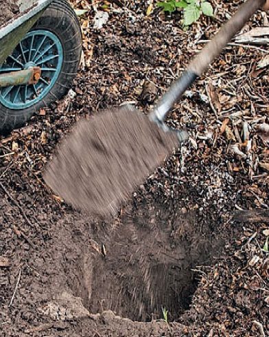 Kuntoiluteline pihalle: Betonivalu pihaan