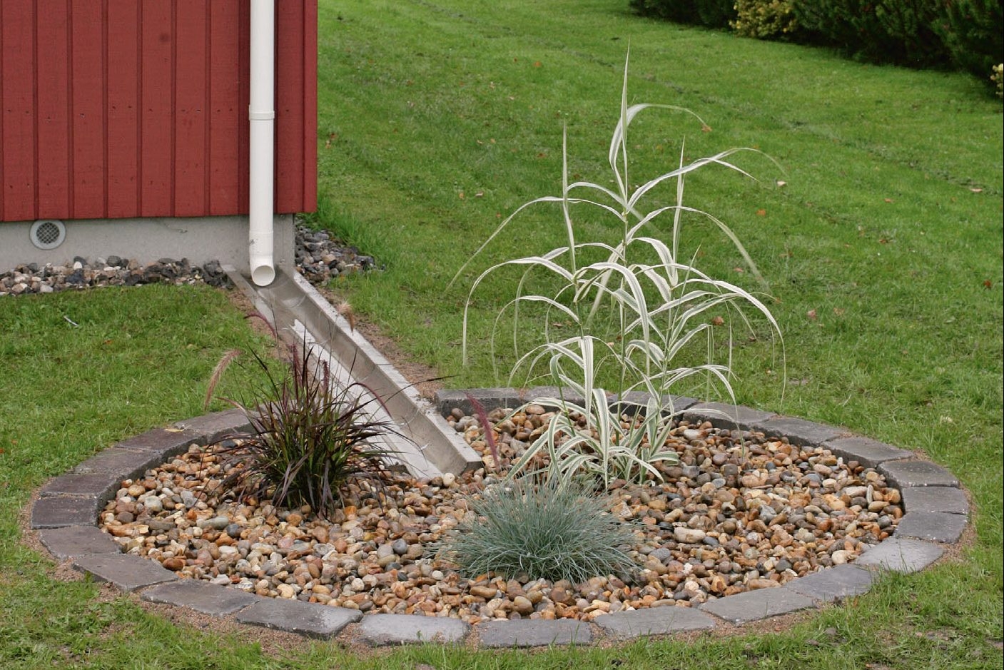 Dränering gräsmatta stenkista