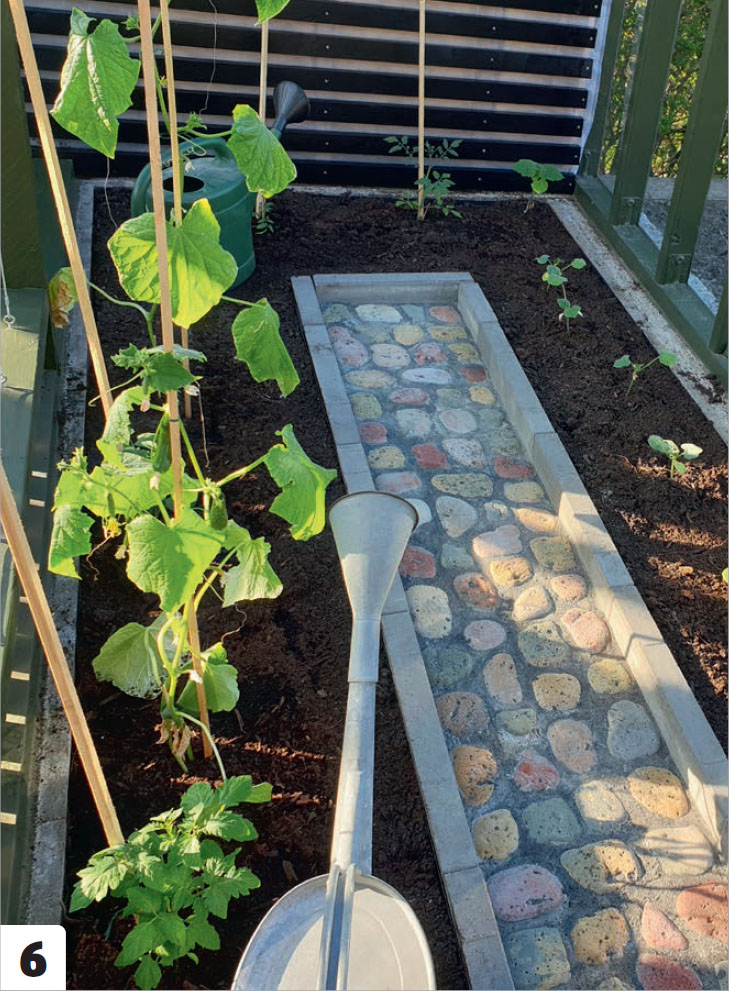 Bygg drivhus med skråtak