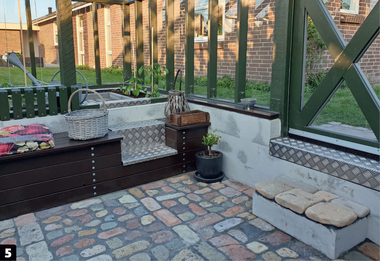 Bygga orangeri av gamla fönster