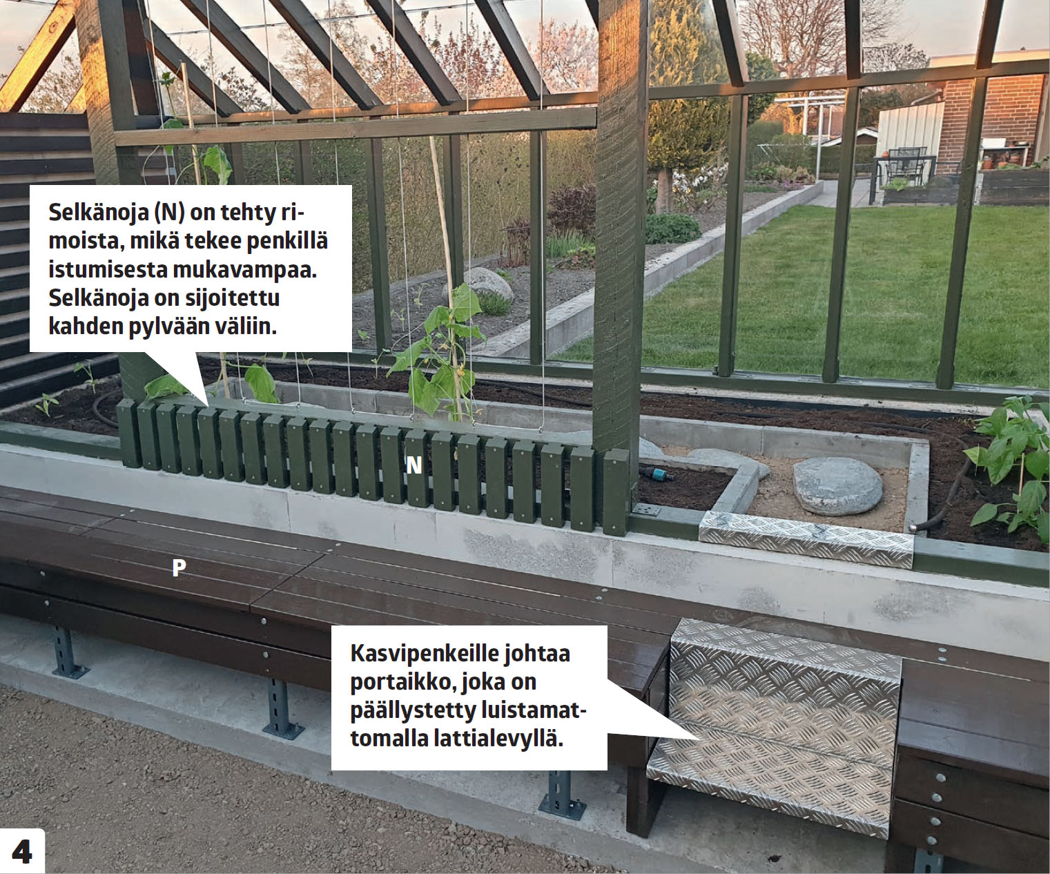 Talvipuutarha jossa on paljon tilaa katon alla