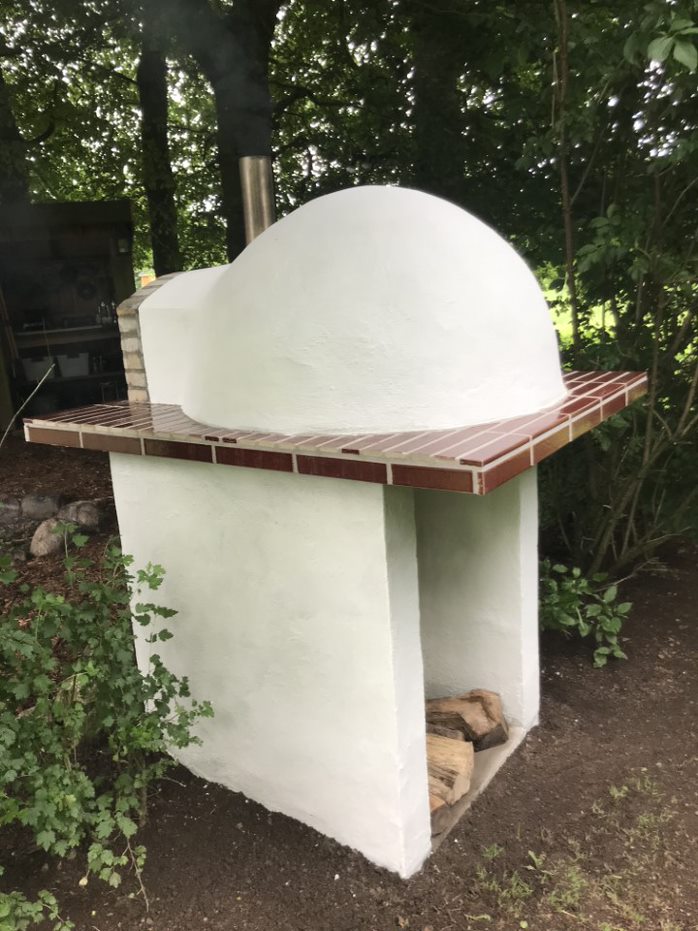 Viimeistele pitsauuni: valkoinen rappaus