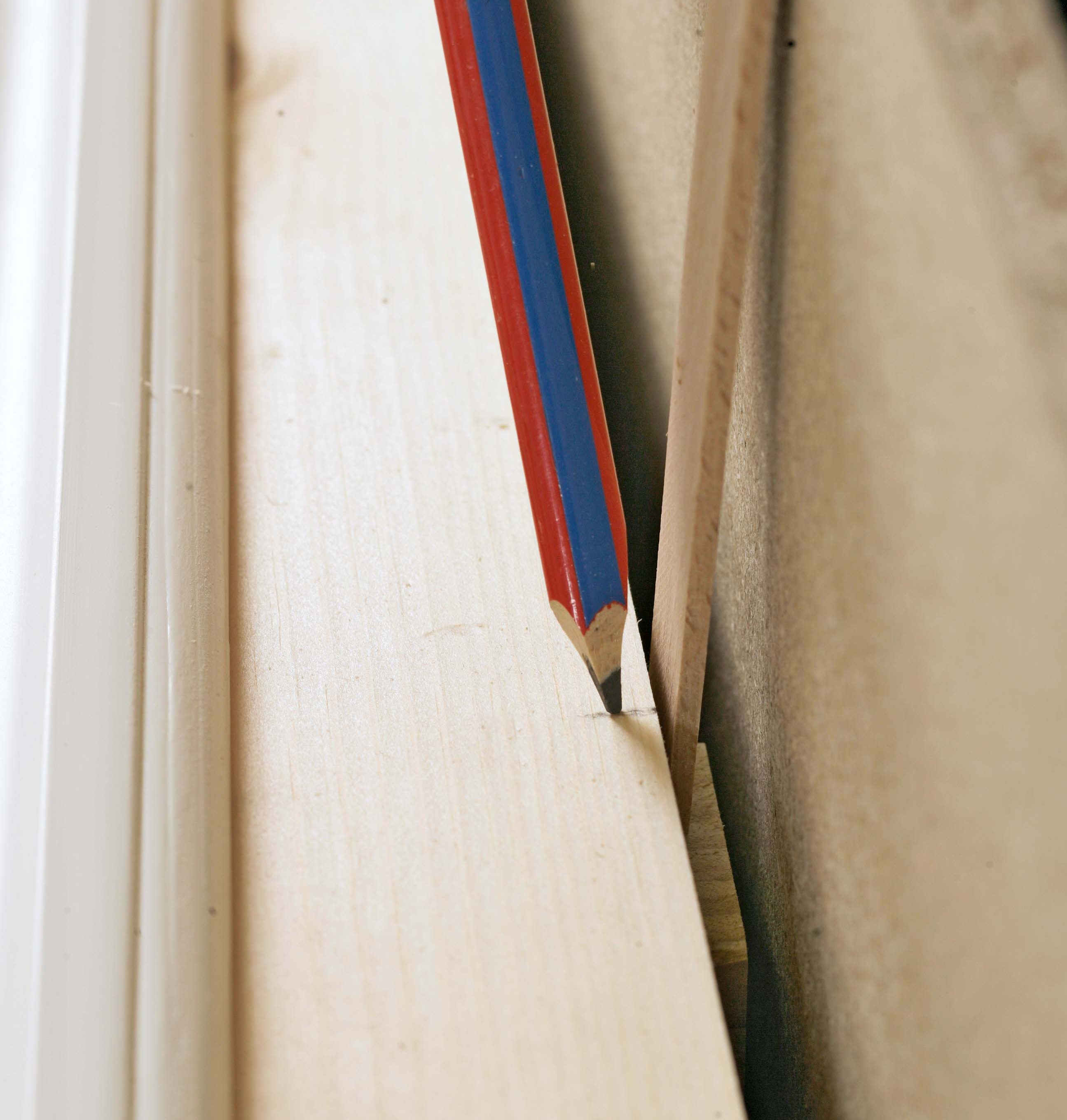 Slik fikser du knirkende gulv