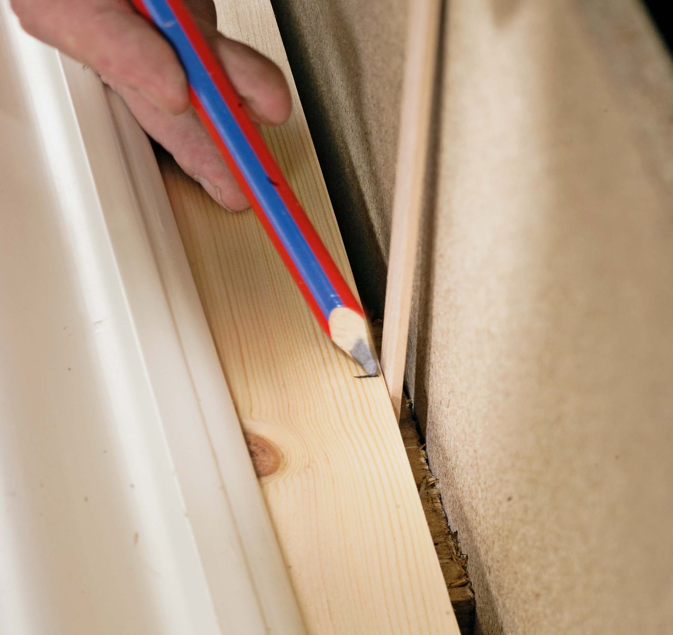 Slik fikser du knirkende gulv