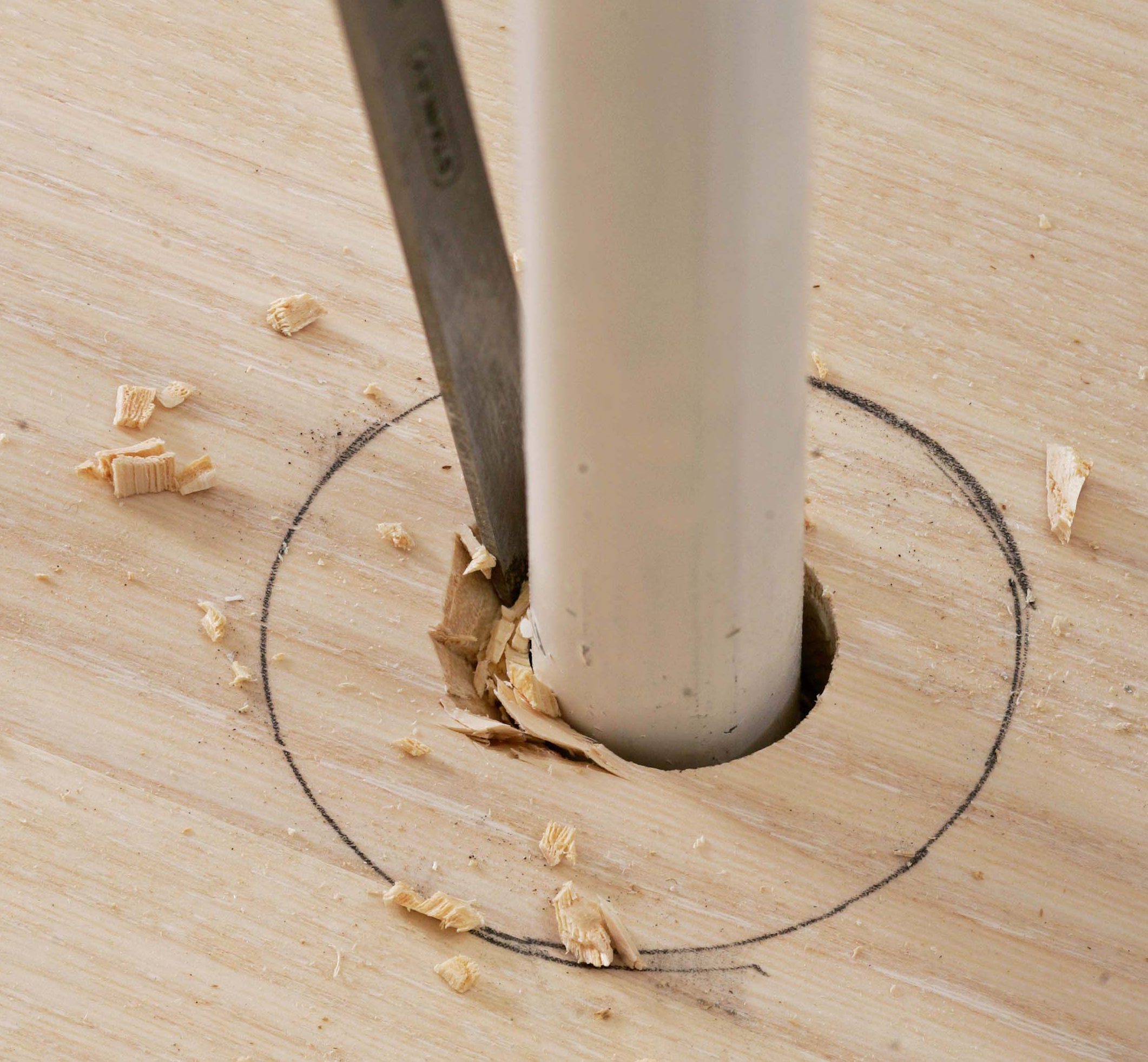 Slik fikser du knirkende gulv