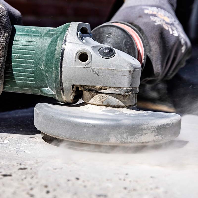 Finsliping av betong: Slipekoppen skal ligge helt plant