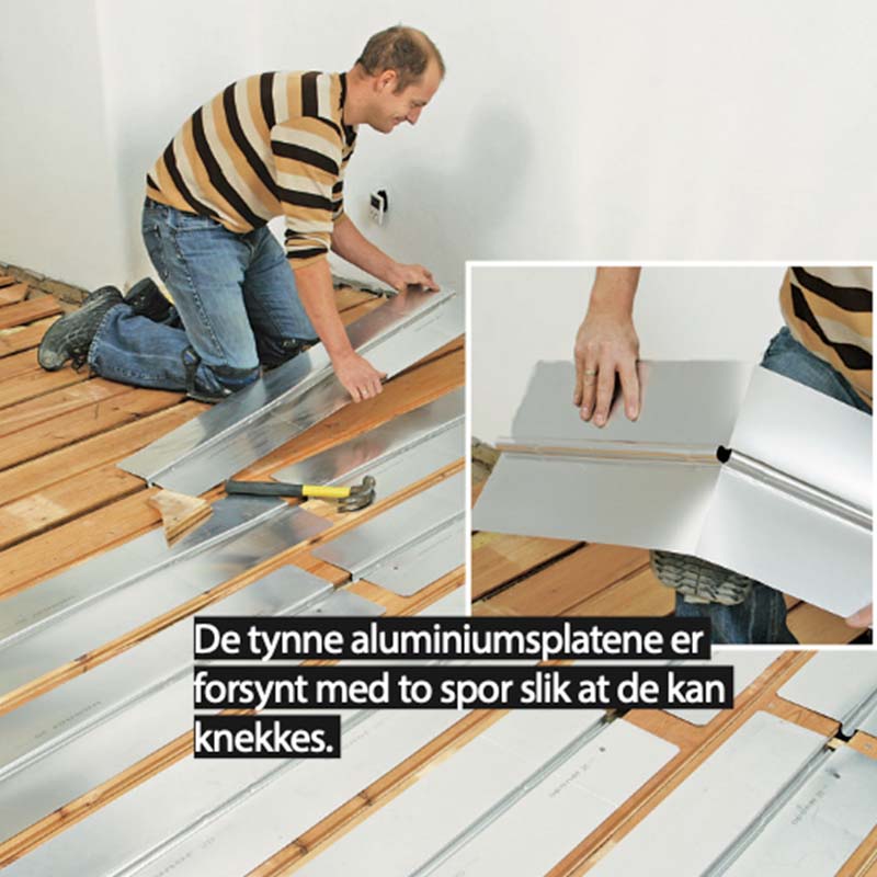 Gulvvarme tregulv: Nå legges varmefordelingsplatene jevnt ut over gulvet