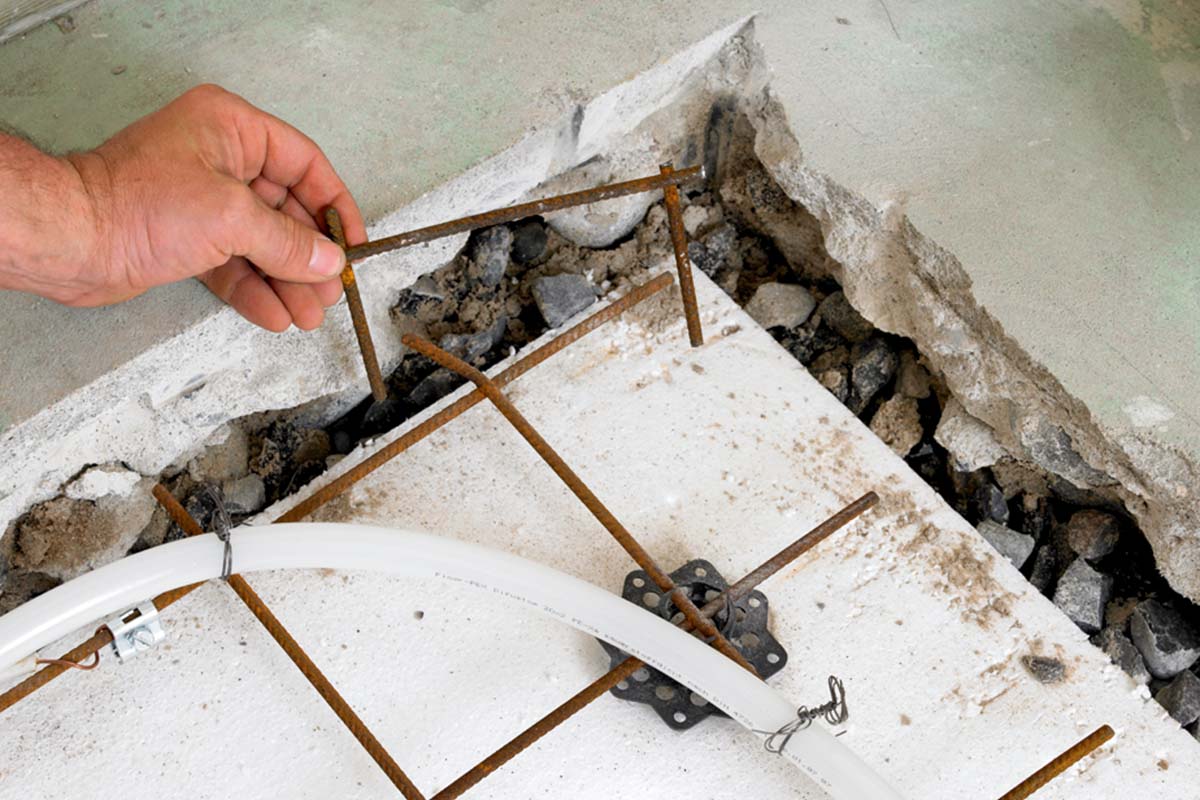 Ammattilaisen 24 lattialämmitysvinkkiä: Kiinnitä letkut lattian raudoitukseen