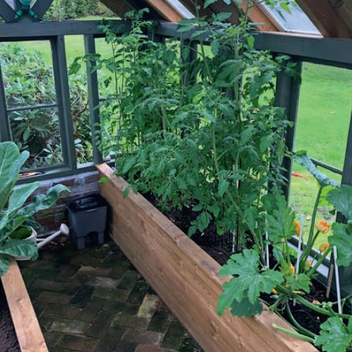 Drivhus af gamle vinduer