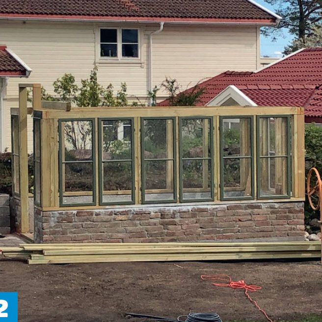 Bygga växthus av gamla fönster