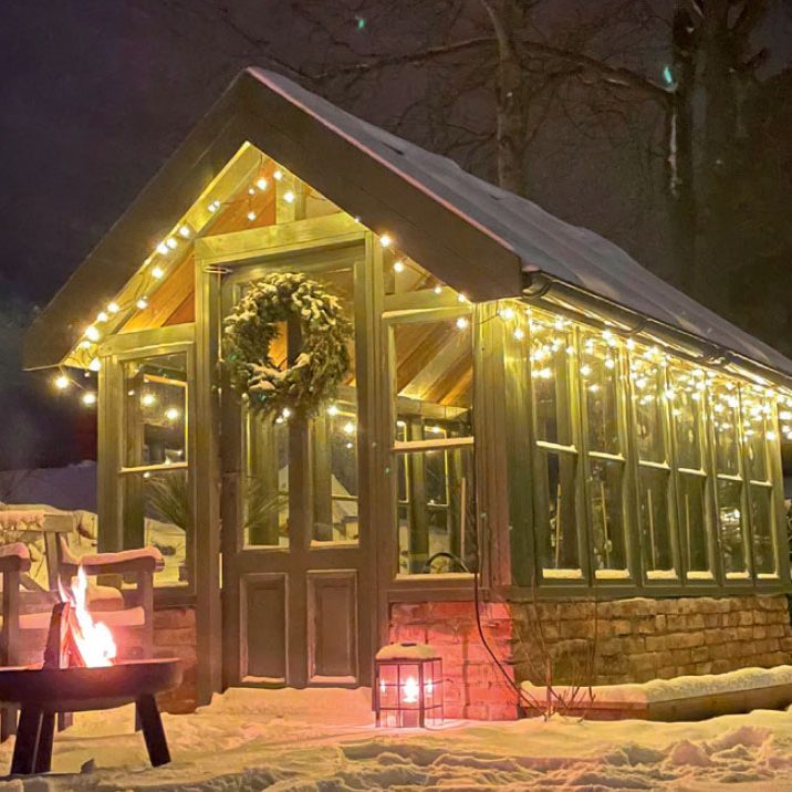 Bygga växthus av gamla fönster