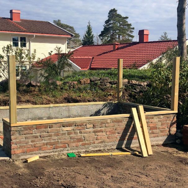 Kasvihuone vanhoista ikkunoista