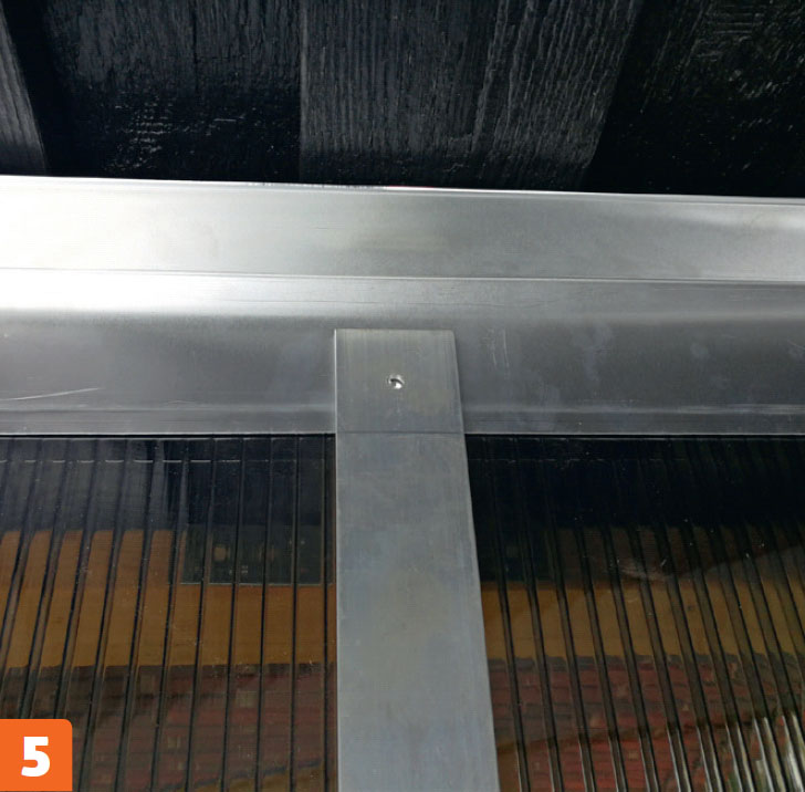 Enkel överbyggnad av terrassen