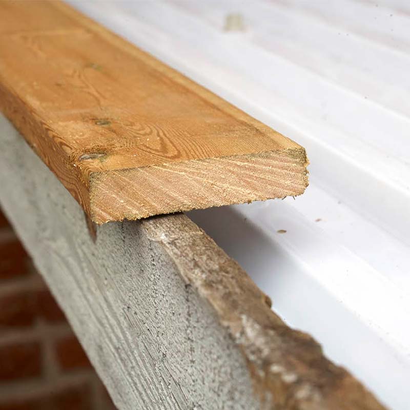 Sjekk dekkbord og vindskier