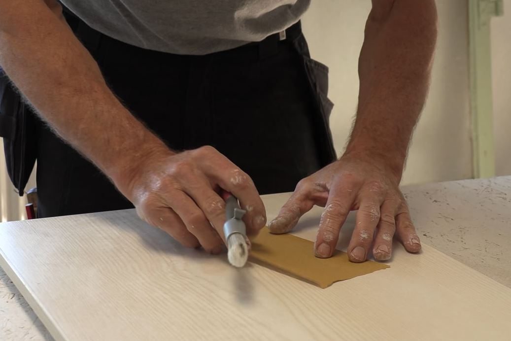 Pidä irtokarvat pois maalista