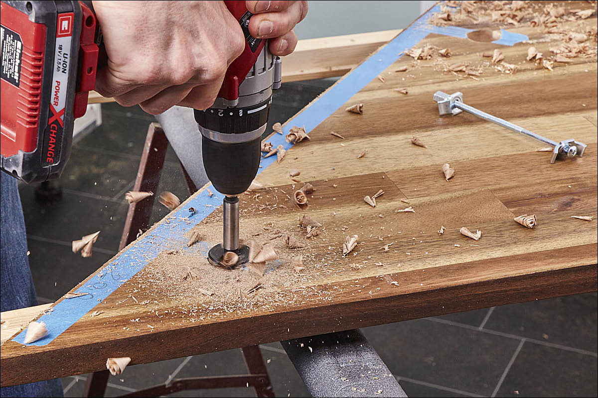 Skift køkkenbordplade i vinkelkøkken