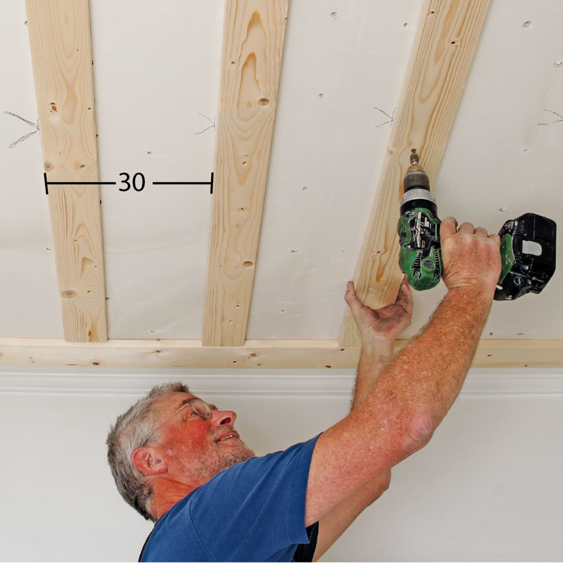 Gipsskivor tak: Mät från denna första bräda