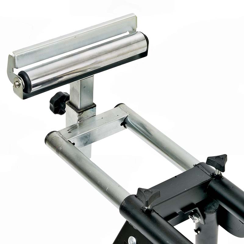 Katkaisu- ja jiirisirkkelin työpöydät: Kaikkien työpöytien päissä on rullat.