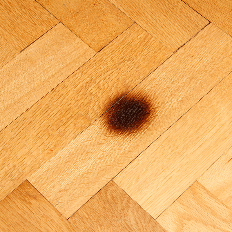 Udskiftning af stave i parketgulv