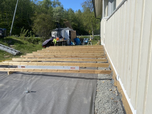 Ny beklædning og entrétrappe