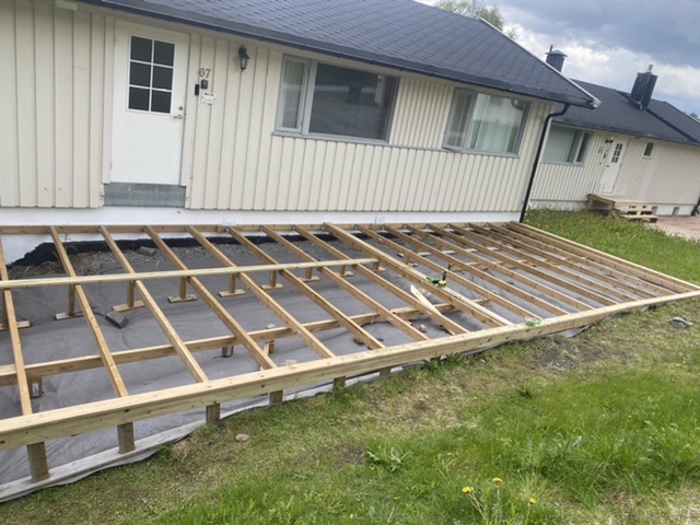 Ny beklædning og entrétrappe