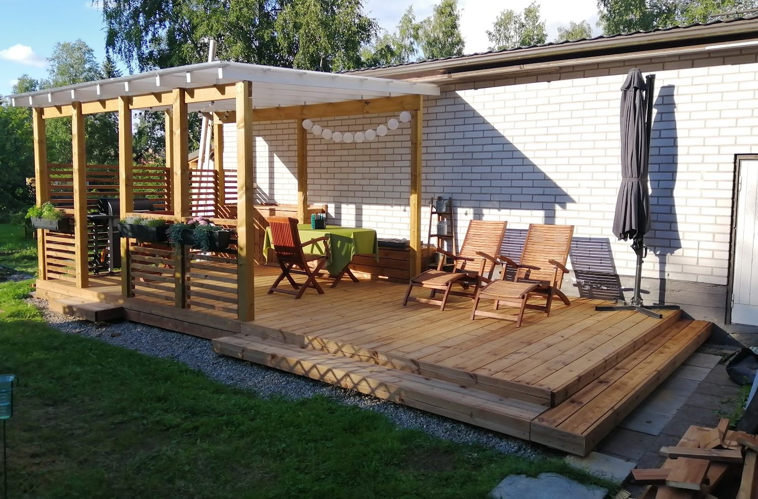 Terrasse med kraftig overdækning