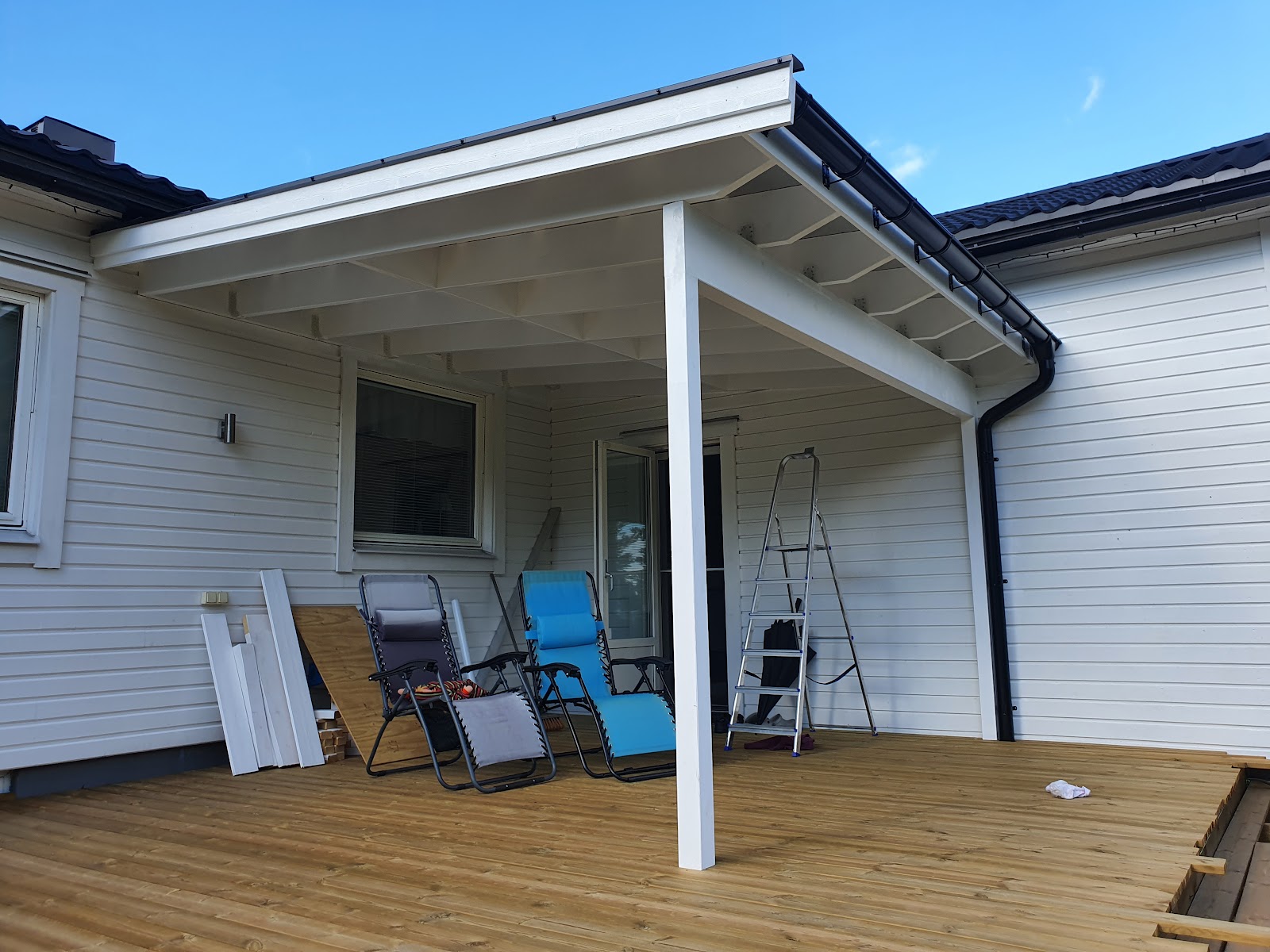 Ny terrasse til vinkelhus