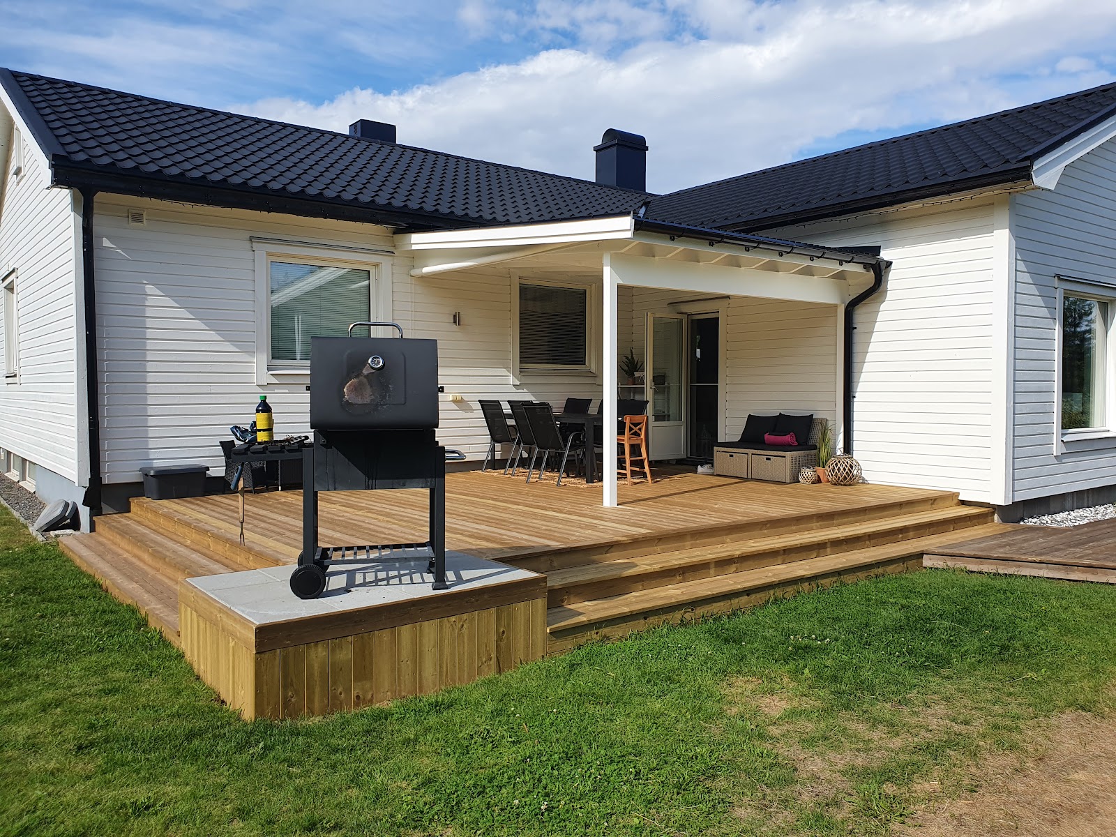 Ny terrasse til vinkelhus